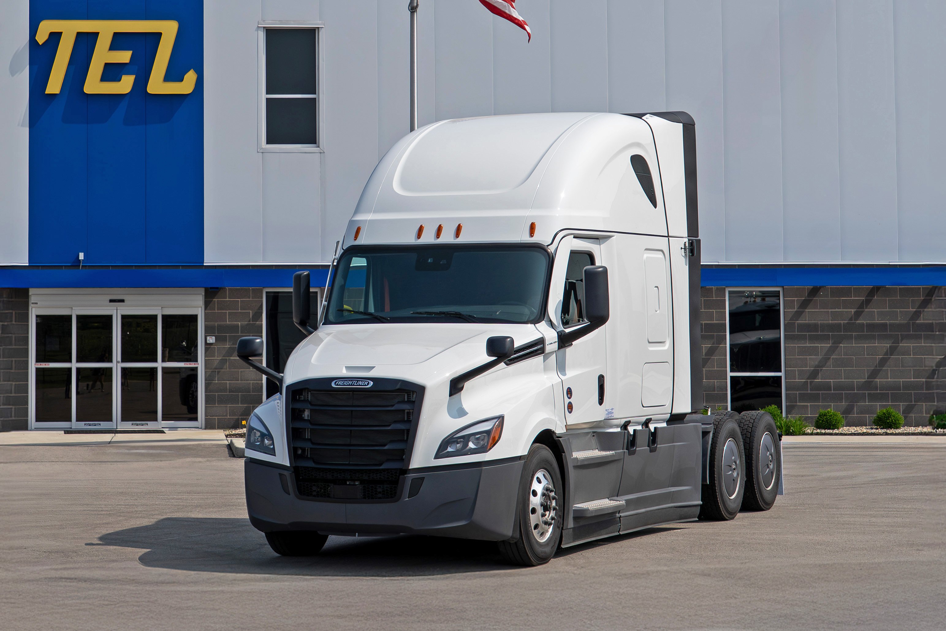 2026_Freightliner_Driver-2